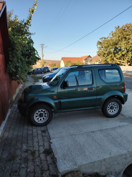 Vind Suzuki jimny an fabricație 2008