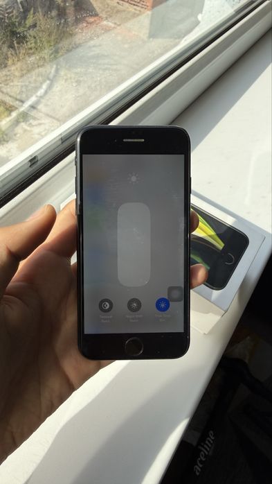 Iphone ce,128,72