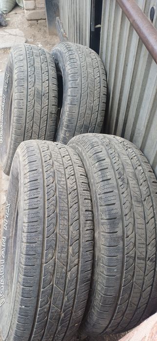 Продам покрышки на внедорожник
