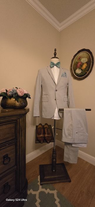 Închiriez manechine elegante pentru evenimente / prezentare haine  !!