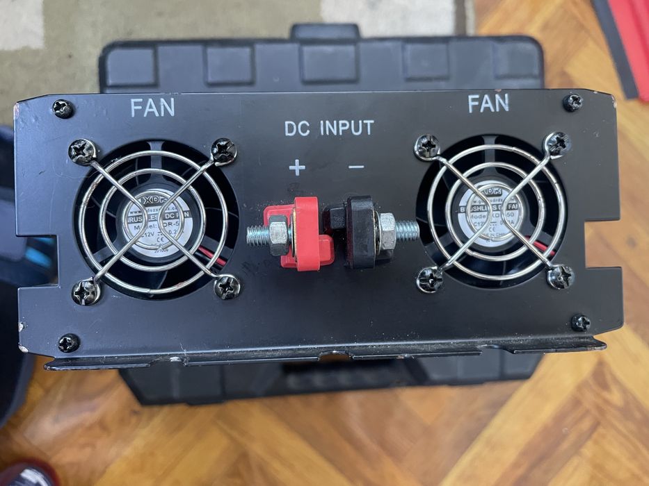 Invertor 12/220 1500w Greencell