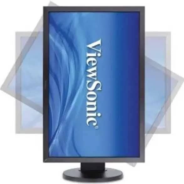Настолен компютър Fujitsu и монитор ViewSonic 22"