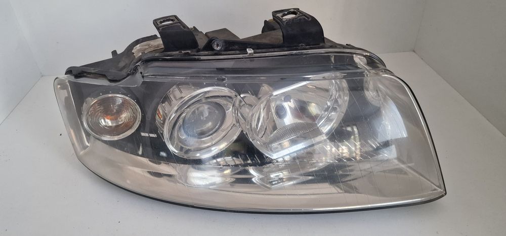 Ауди А4 С4 Б6 десен ксенон фар Audi A4 S4 B6 xenon D1S desen far