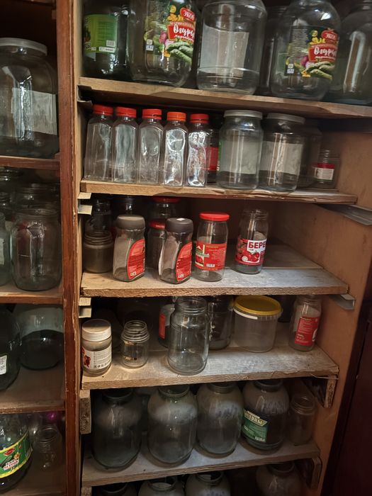 Продам банки 100-300тг