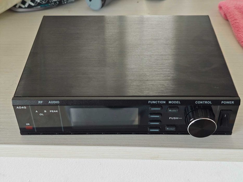 Vand microfon wireless Shure AD4G Beta58 folosit ocazional