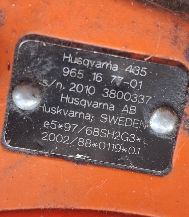 VÂND  drujba HUSQVARNA 435