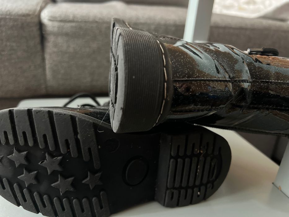 Лот боти , панталон, пижама и шапка за момиче