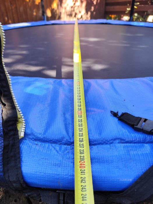 Trambulina de exterior cu diametru 240