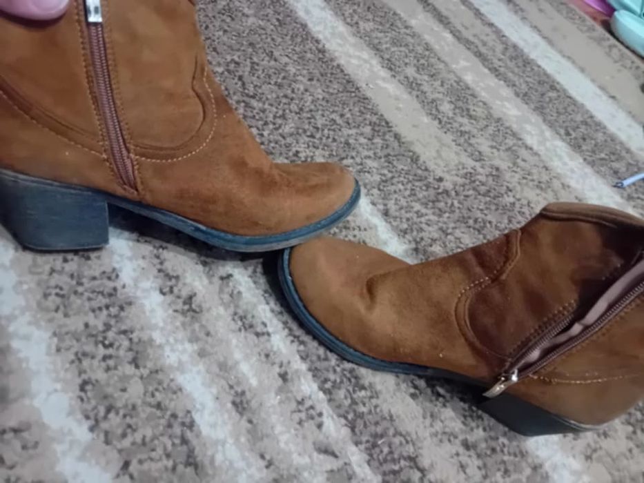 Botine marime 39