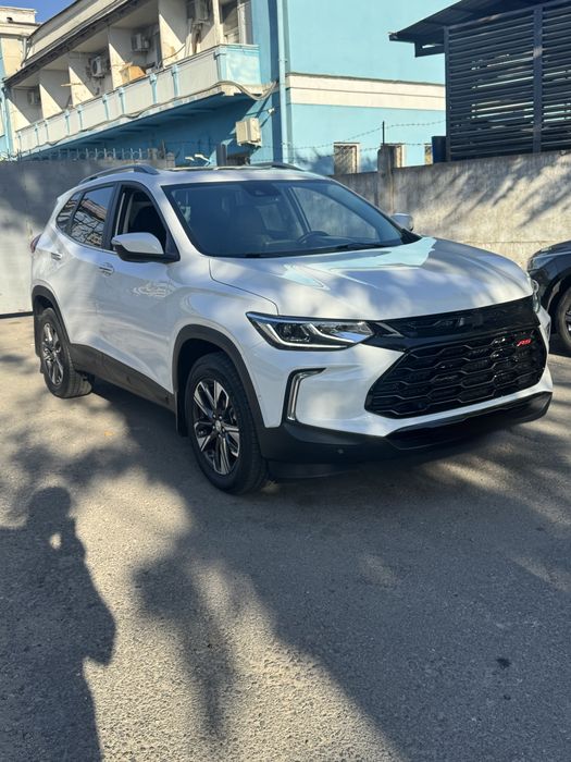 Продаю авто 2025 год ноябрь chevrolet трекер 2 премьер