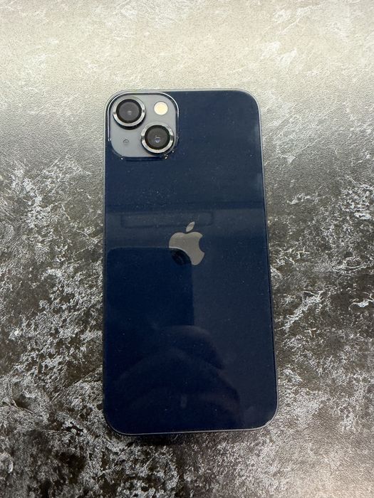 iPhone 13 256 GB 77% батерия