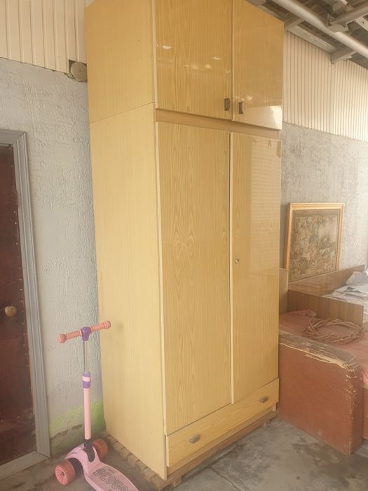 Бесплатно отдам шкаф, самовывозом