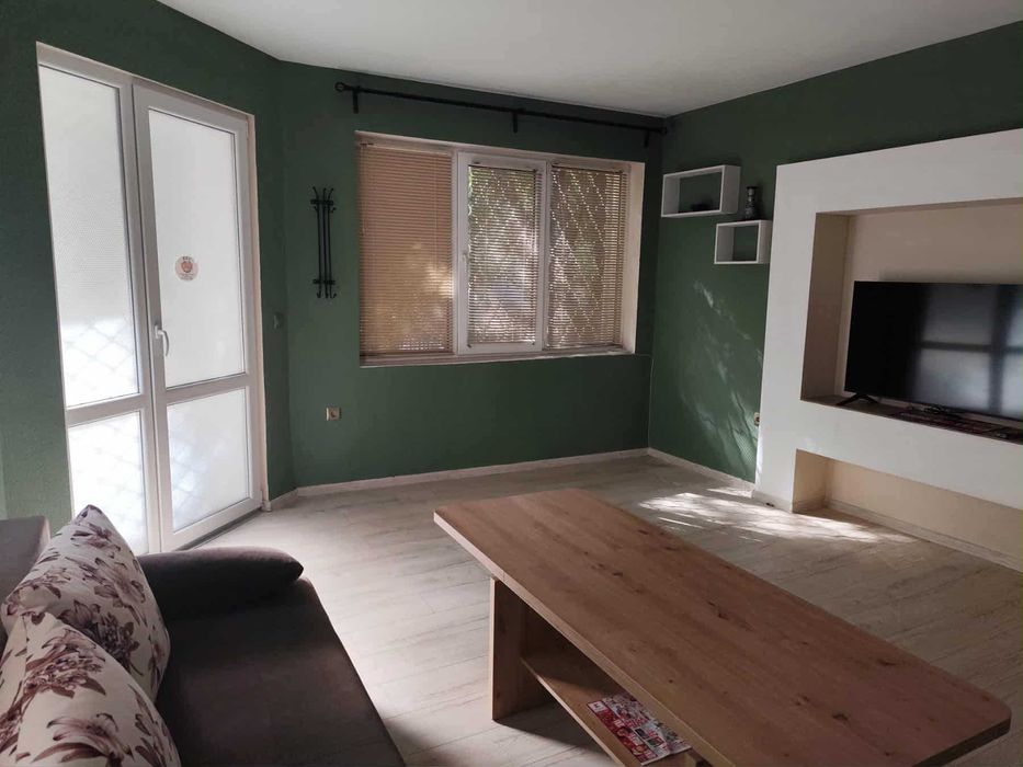 Дава се под наем Двустаен апартамент в Варна, Червен площад - 65 кв.м за 510 € - Снимка #3