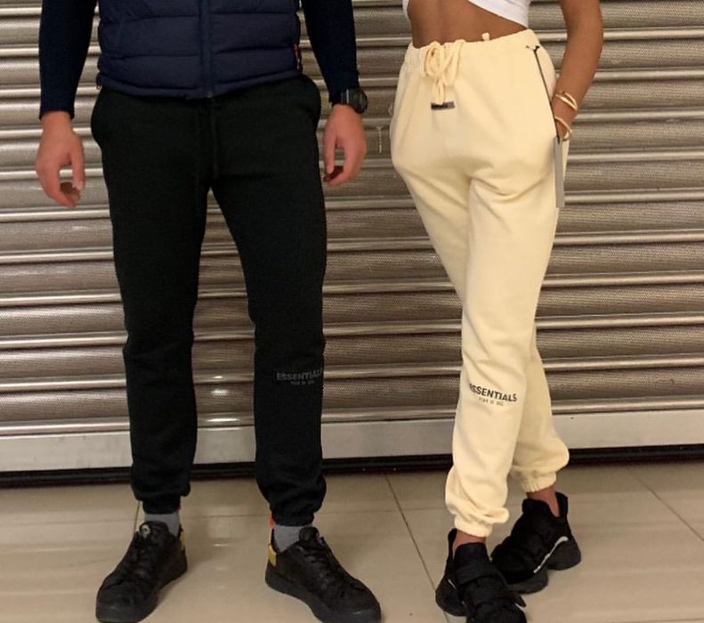 ESSENTIALS  BLACk
Спортен панталон