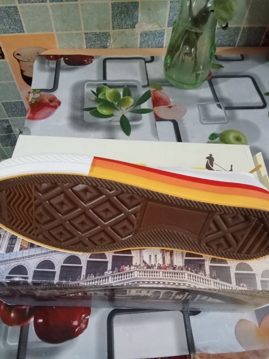 Продам кеды лёгкие