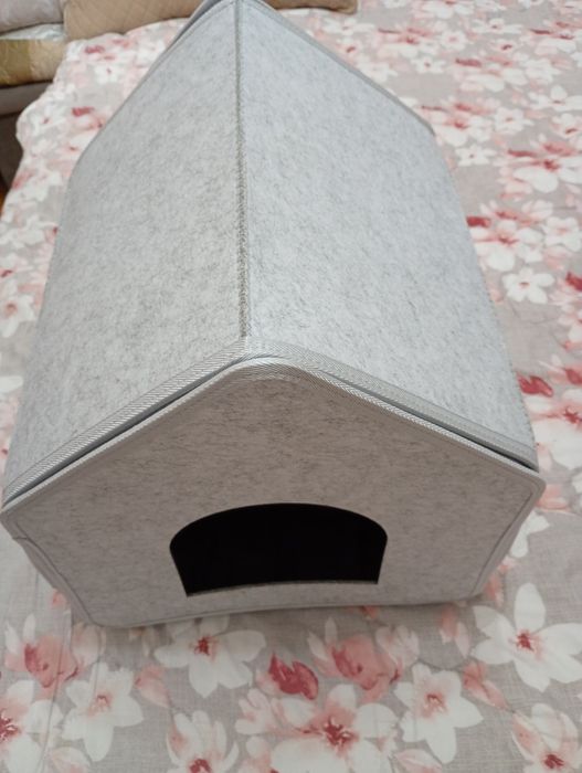 Căsuță de pisici pliabila (cu fermoar) cu perna, nouă