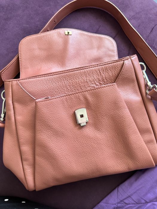 Geantă Coccinelle roz somon