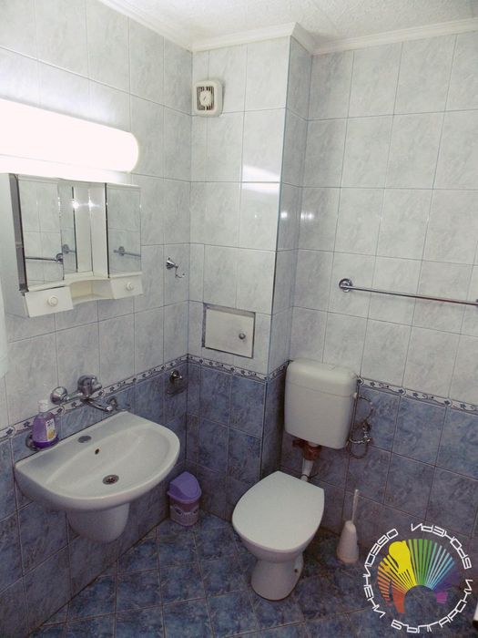 Дава се под наем Двустаен апартамент в Бургас, Център - 50 кв.м за 331.5 € - Снимка #4