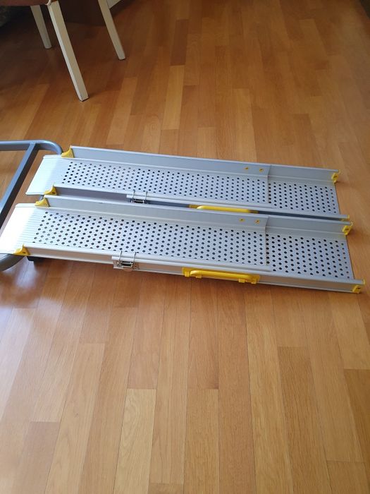 Инвалидна количка от висок клас.