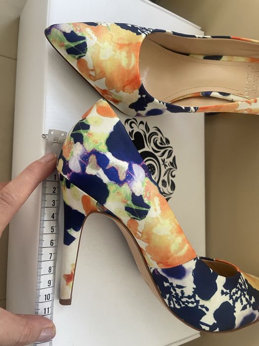 Pantofi Stiletto colorați Vince Camuto, ca noi, marime 36