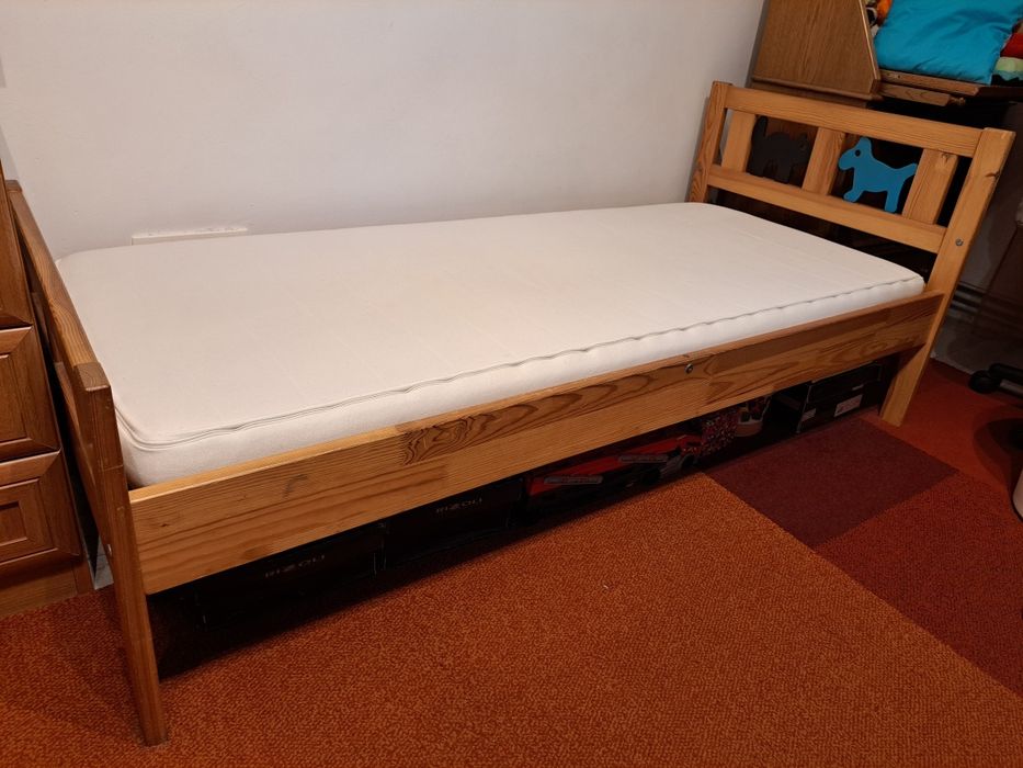 Pat copii Ikea cu somieră și saltea