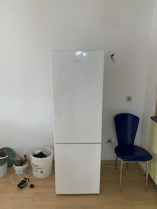 Хладилник Crown бял