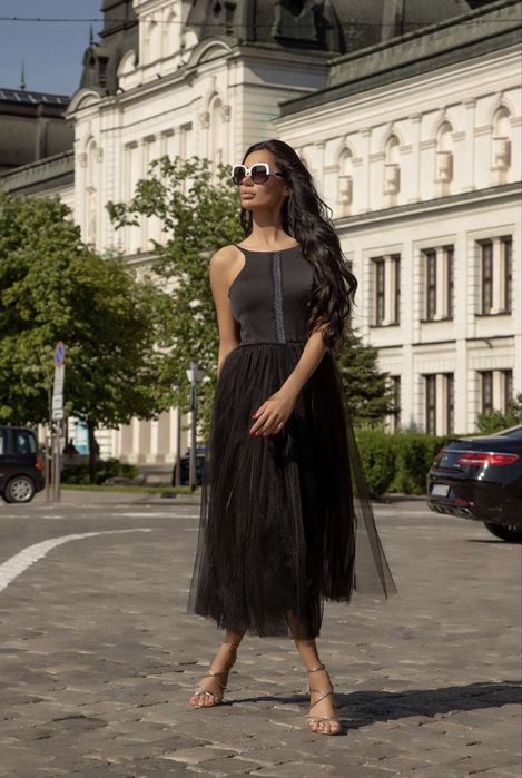 Дълга рокля с тюл Junona