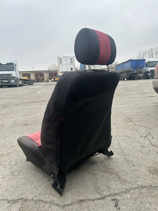 Переднее сиденье Audi C4