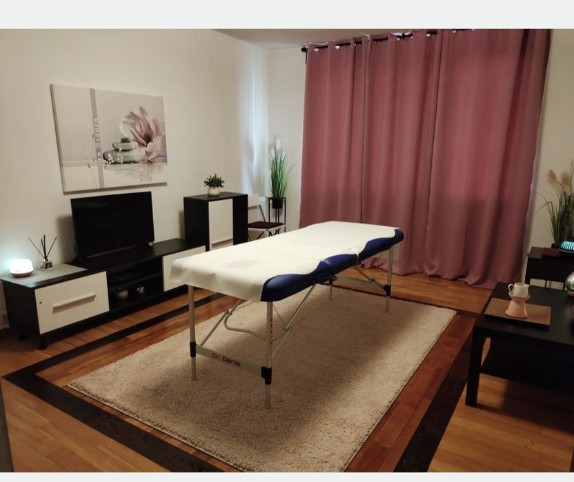 Descriere anunt:
Maseuza profesionista cu experienta, ofer servicii de masaj terapeutic si de relaxare 

Masajul de relaxare este potrivit pentru toat