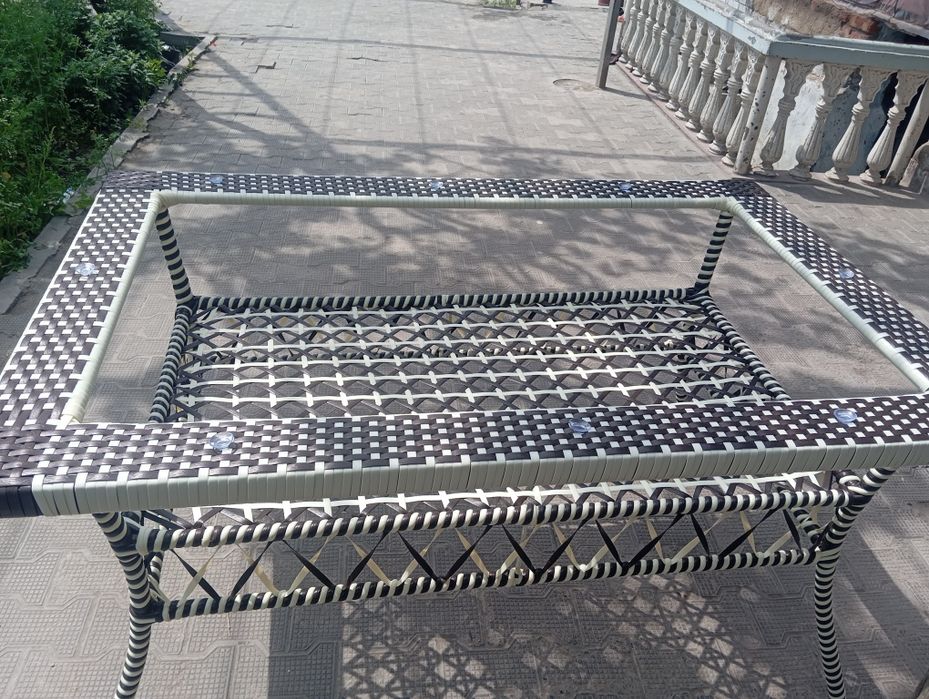 Optim arzon narxlarda sifatli ratan stol sutularini tafsiya etamiz