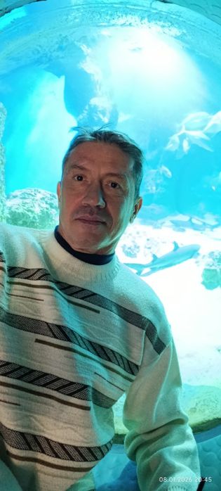 Поклейка обоев, жидкие обои. Аркадий