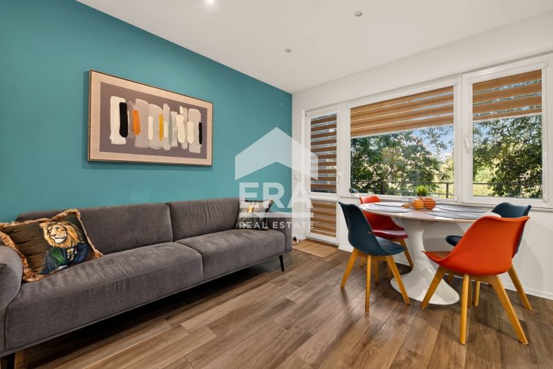 Продава се Двустаен апартамент в Варна, Център - 59 кв.м за 4390 €/кв.м - Снимка #8