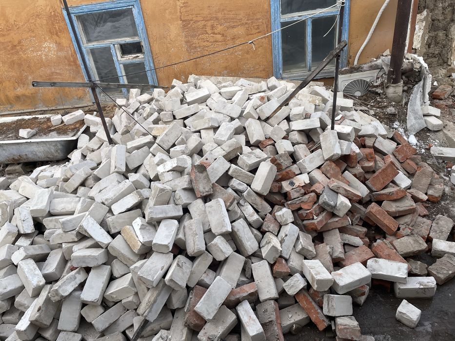 Продам кирпич б/у