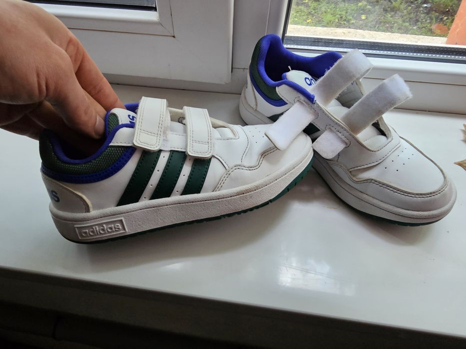 Adidas copii nr 32 , noi.