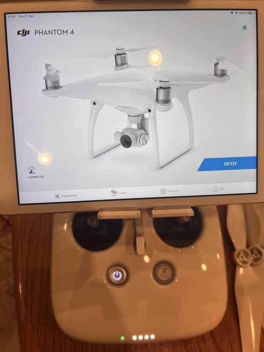 Дрон DJI Phantom 4