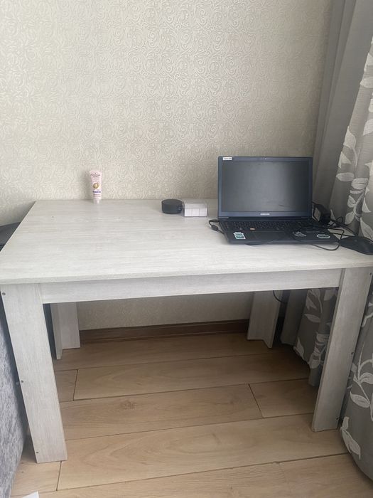 Продам камод и стол