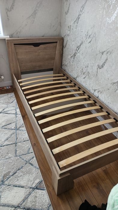 Одинарный кровать