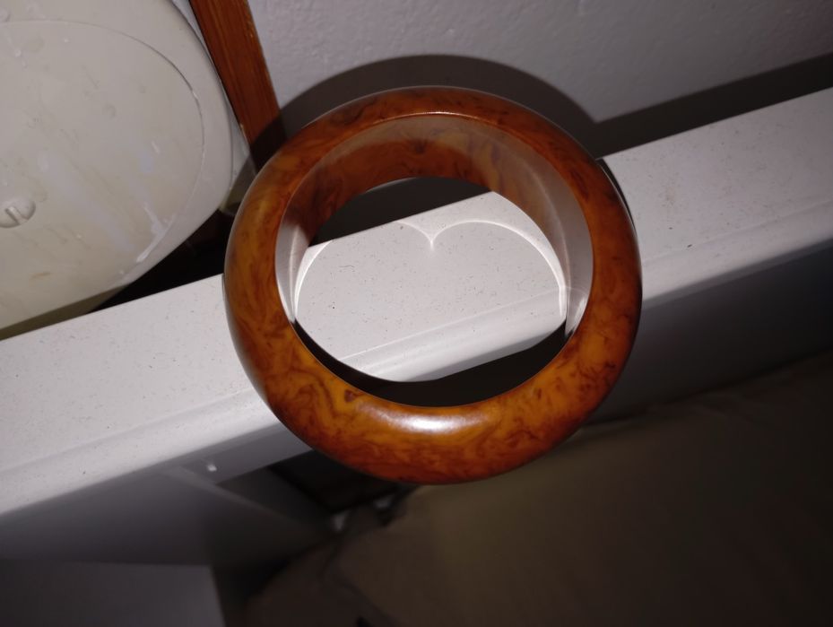 уникална гривна автентичен „Butterscotch Bakelite Bangle“ 20те - 40те