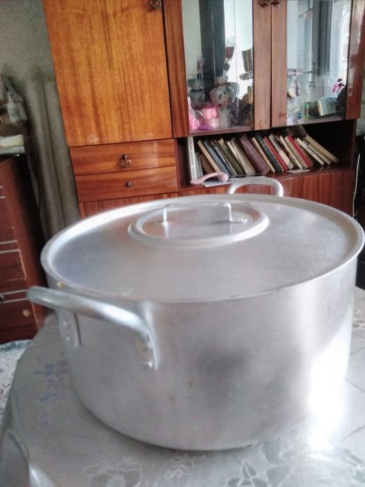 Кастрюли 50 литров и 80 л