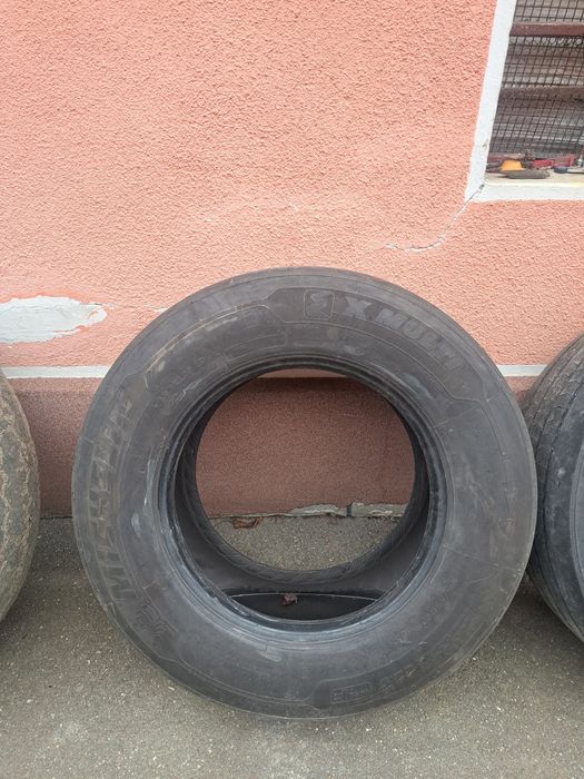 Cauciucuri Michelin X-multi de direcție