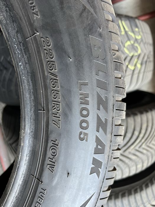 O anvelopa 225/55/17 Bridgestone si Continental 225 55 R17