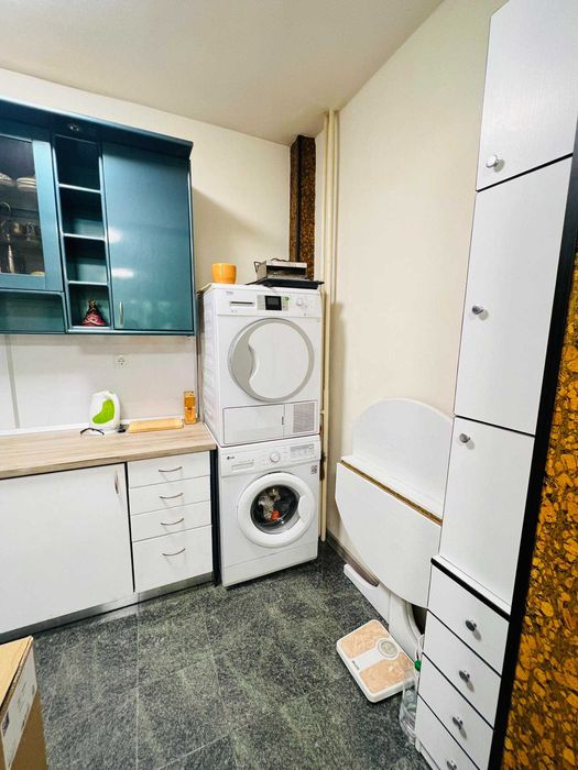 Дава се под наем Двустаен апартамент в София, Лозенец - 65 кв.м за 550 € - Снимка #2