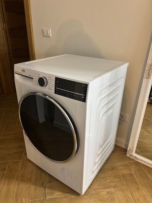 VAND Uscător de rufe BEKO B5T89243W