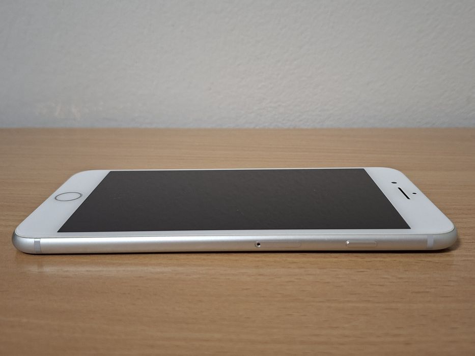 iPhone 8 Plus 64GB Silver
