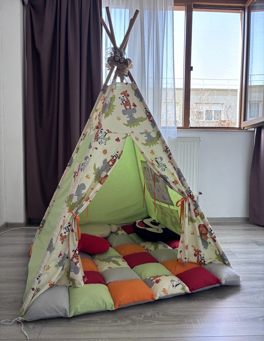 Cort teepee cu salteluta
