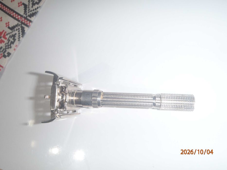 Aparat vechi ras barbierit 1963  Gillette Slim Adjustable Made in USA I4  aproape nou