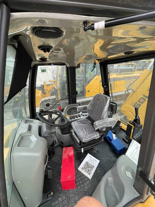 Эксковатор-Погрузчик B877F