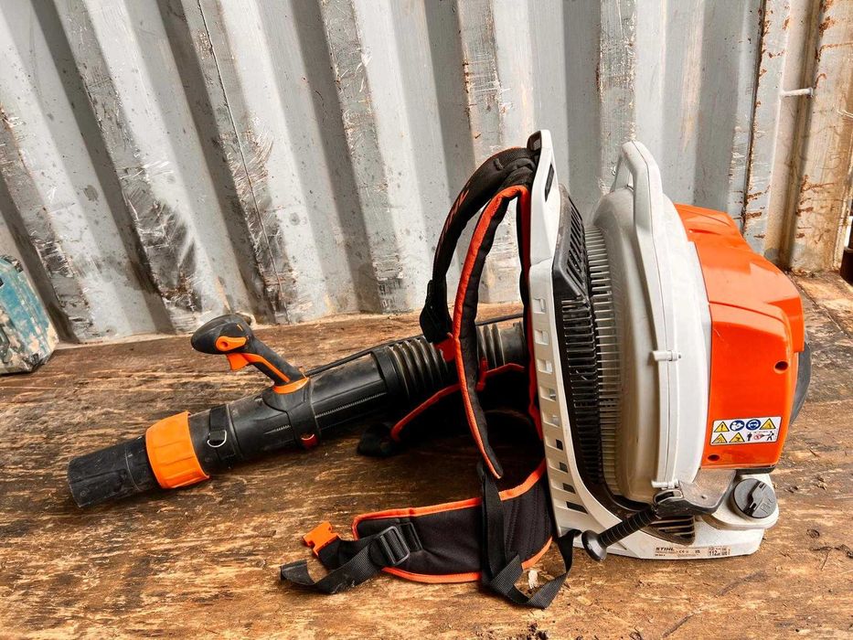 DE INCHIRIAT! Ciocan demolator / Picamer si scule de debitare