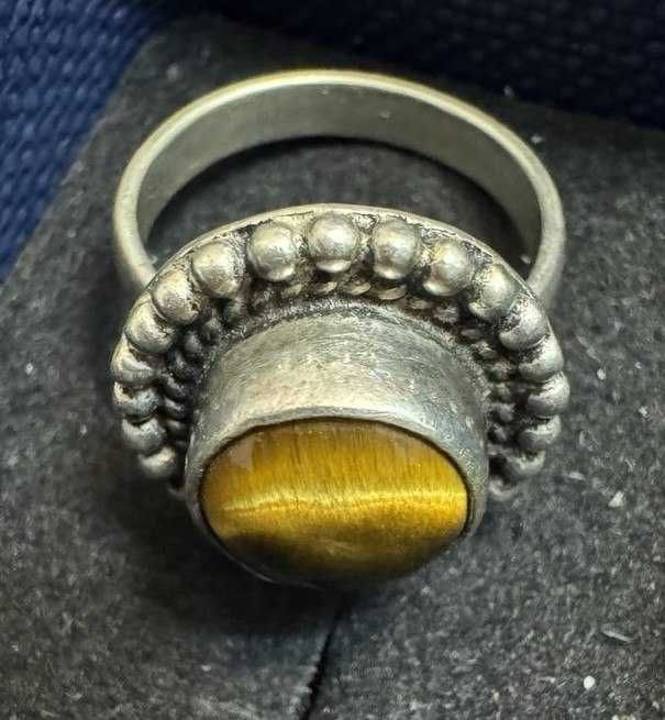 Продам кольцо с натуральным тигровым глазом