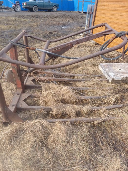 Продам вилы на трактор